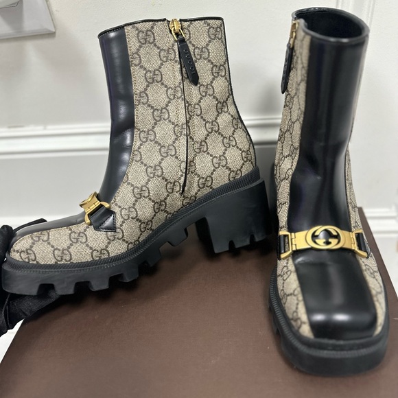 Shoes - Picture 8 of 8